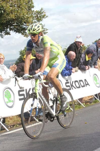 Daniel Oss (Liquigas-Cannondale) is Ivan Basso's wing man on the flat.