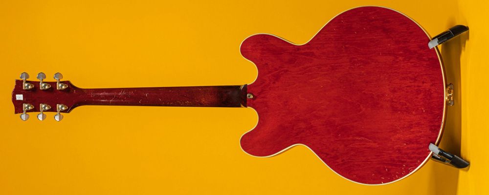 Noel Gallagher Gibson ES-355