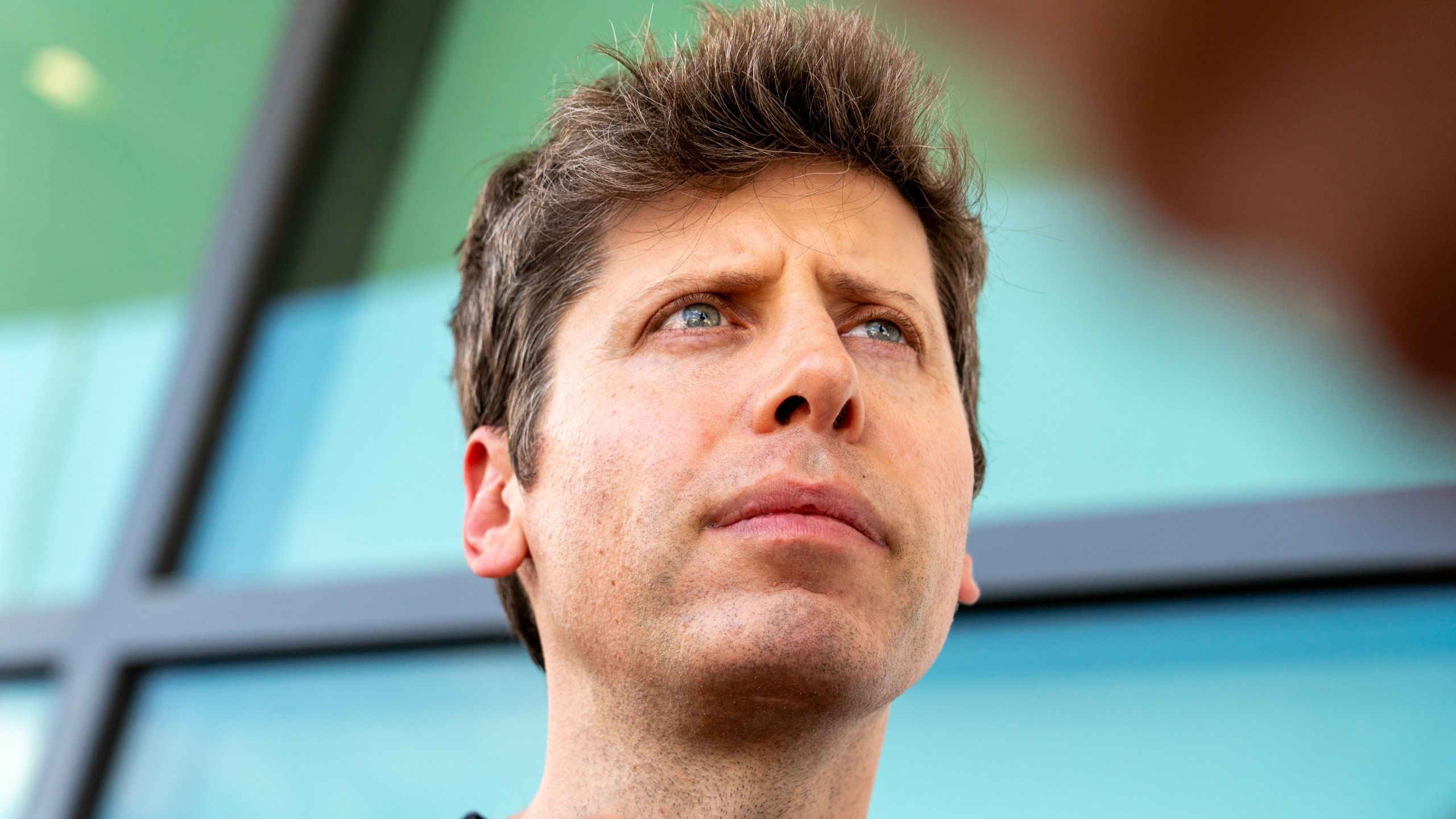 Šéf OpenAI Sam Altman přiznává, že umělá inteligence se vyvíjí příliš rychle, tříletá technologie se rychle mění – 'Lze si představit, že to pokazíme'