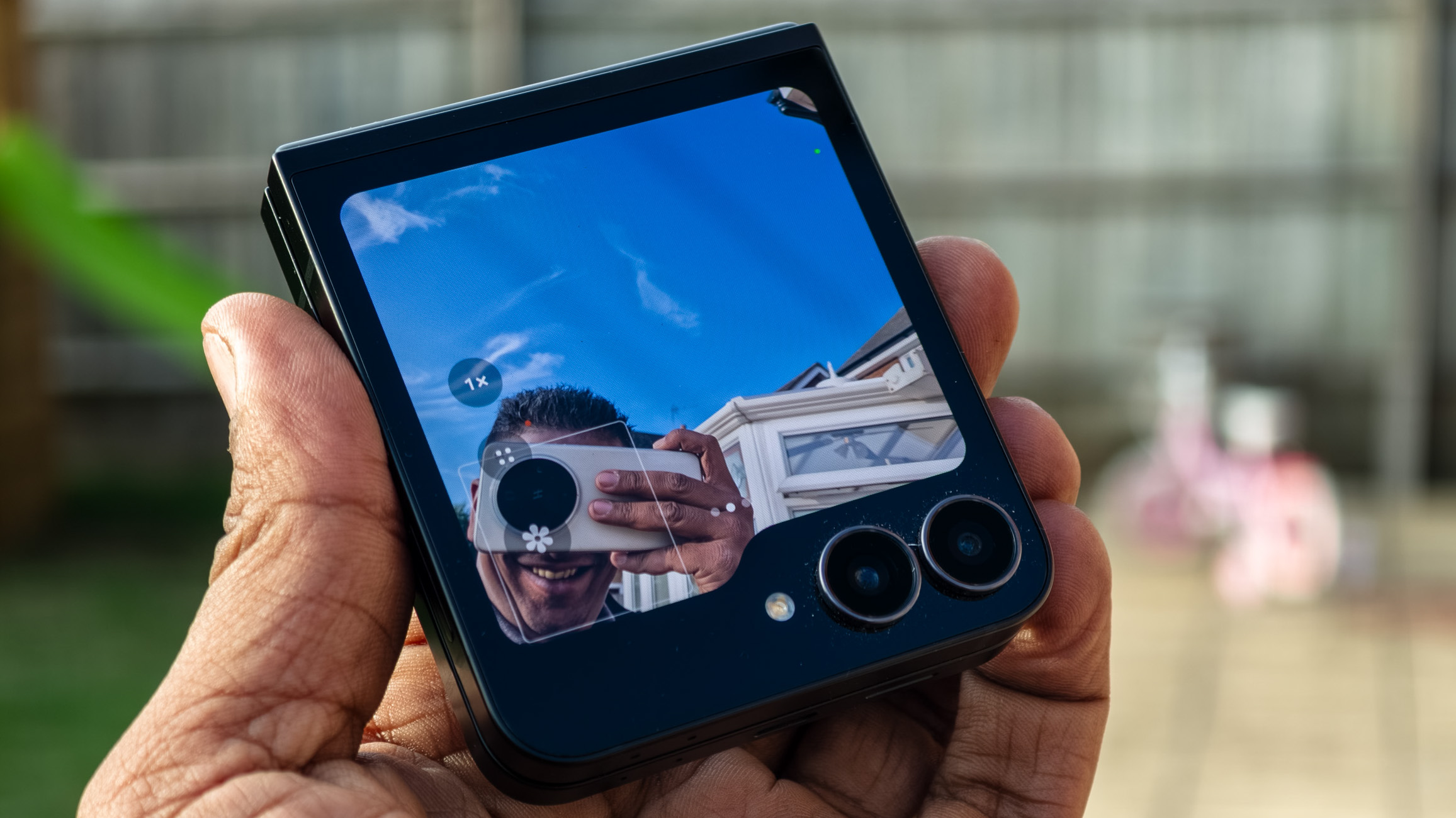Samsung Galaxy Z Flip 7 FE in Black in the hand