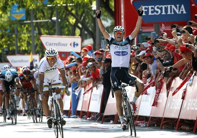 Zdenek Stybar (Omega Pharma-Quickstep) narrowly defeated Philippe Gilbert (BMC)