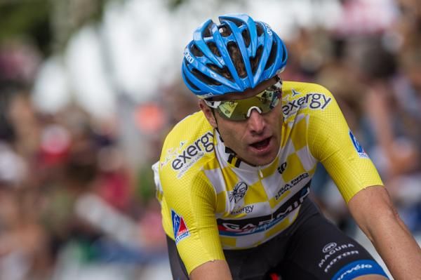 Christian Vande Velde had to give up the yellow jersey after being out-sprinted
