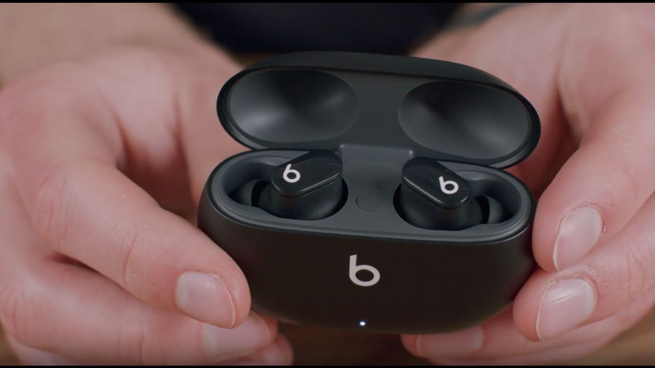 Beats Studio Buds hands-on pic with charging case - black
