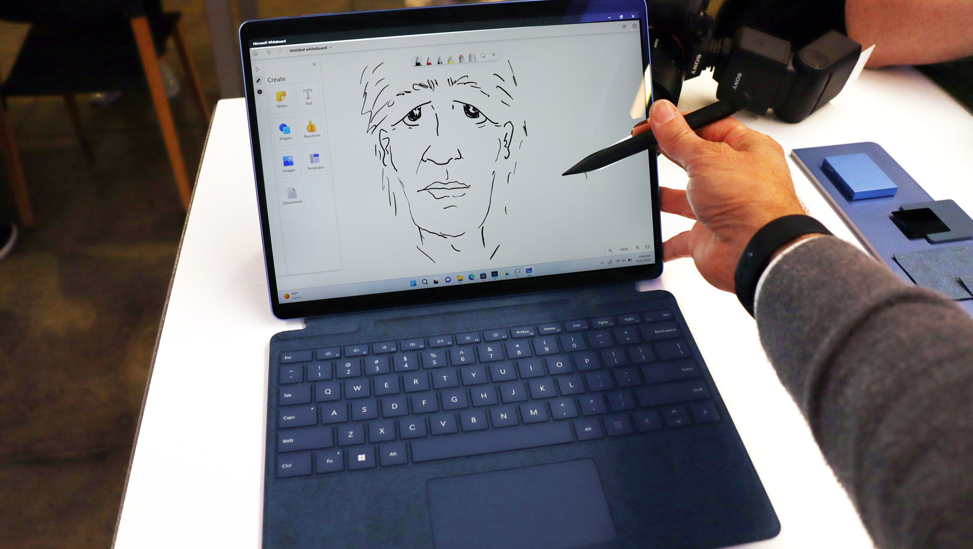 Desenho do Microsoft Surface Pro 9