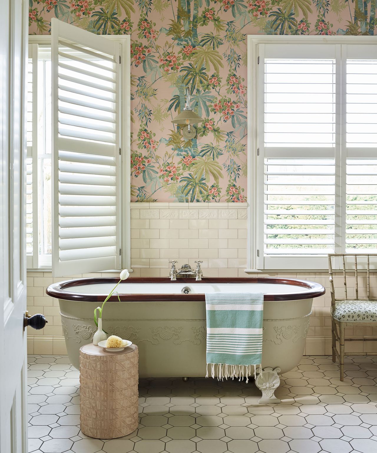 Jack and Jill bathroom with vinyl floors