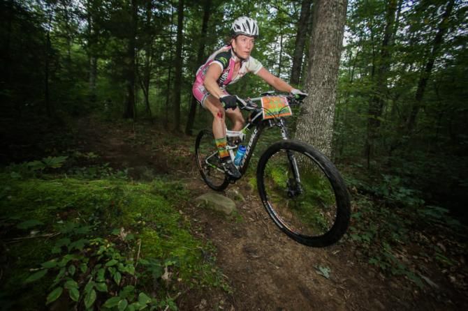 Defending women&rsquo;s champion Sue Haywood (Stan&rsquo;s NoTubes) took the lead early and never let it go