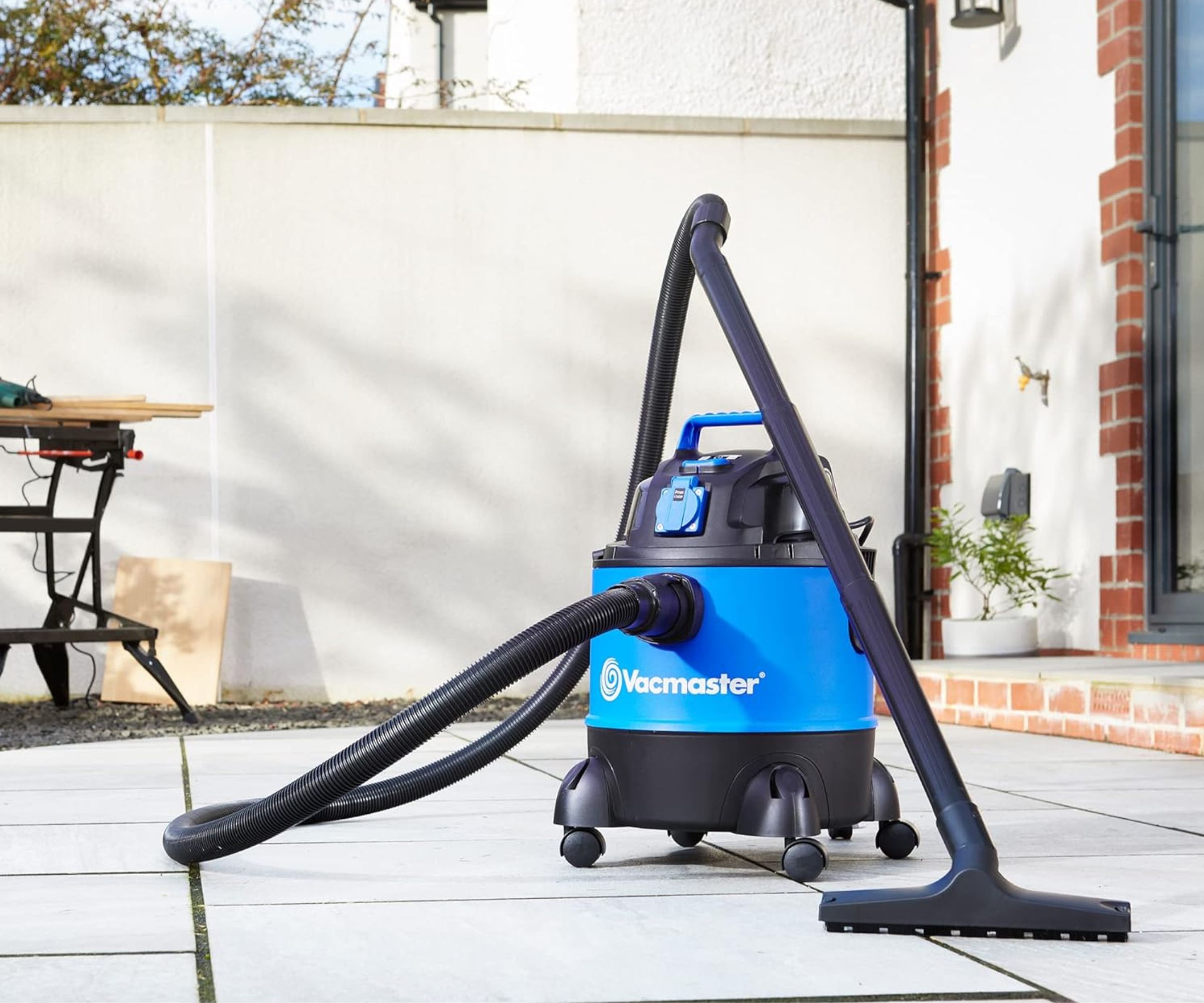 Vacmaster Multi 20 PTO Wet & Dry Vacuum Cleaner stationary outside