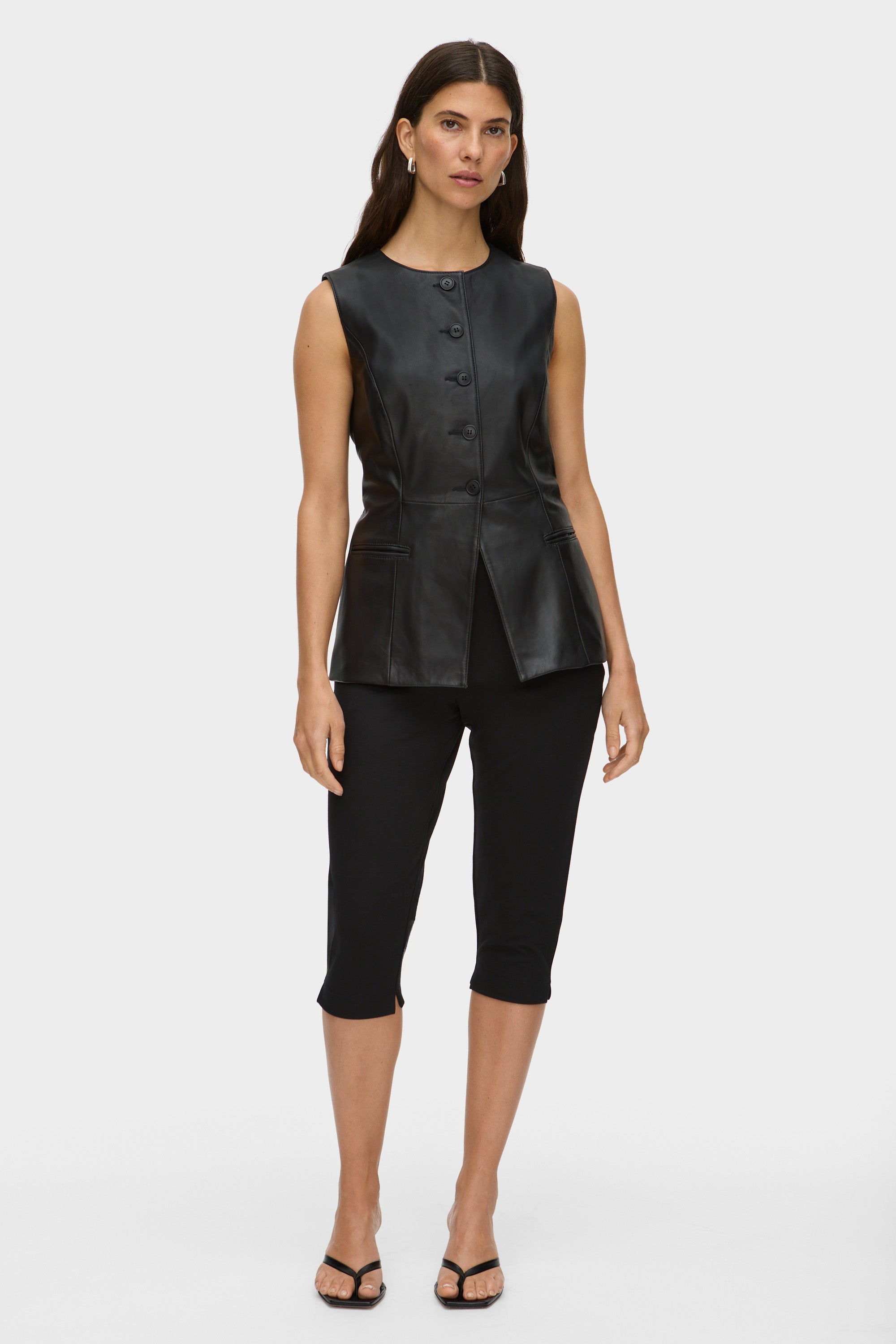 Savannah Ponte Capri Pants