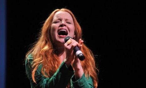 Lauren Ambrose