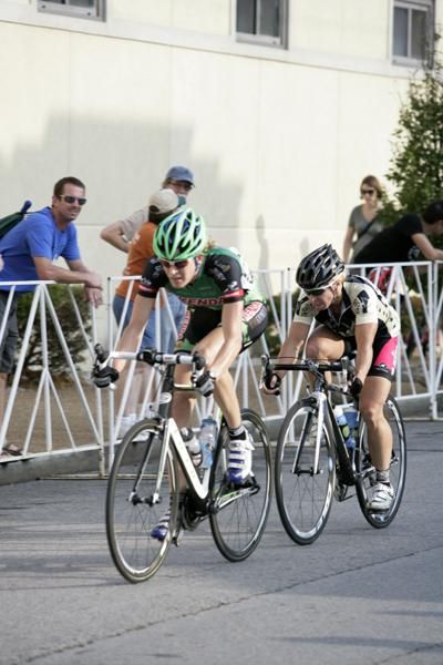 Gwen Inglis (Team Kenda) pulls the winning break