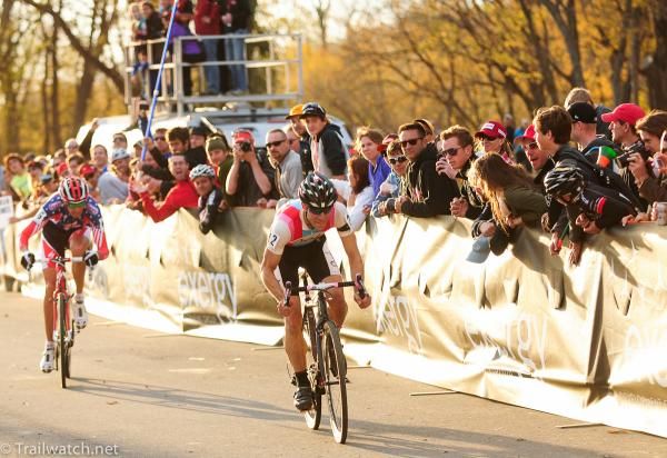 Jeremy Powers (Rapha Focus) sweeps the weekend with a win over USA champion Todd Wells (Specialized)