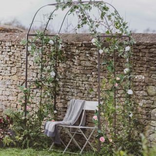 Garden Trading Charlbury rose arch