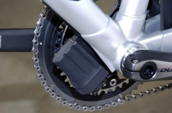 The C59 Italia we were shown features a neat little bracket for the Di2's battery.