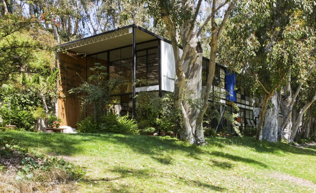 eames house exterior