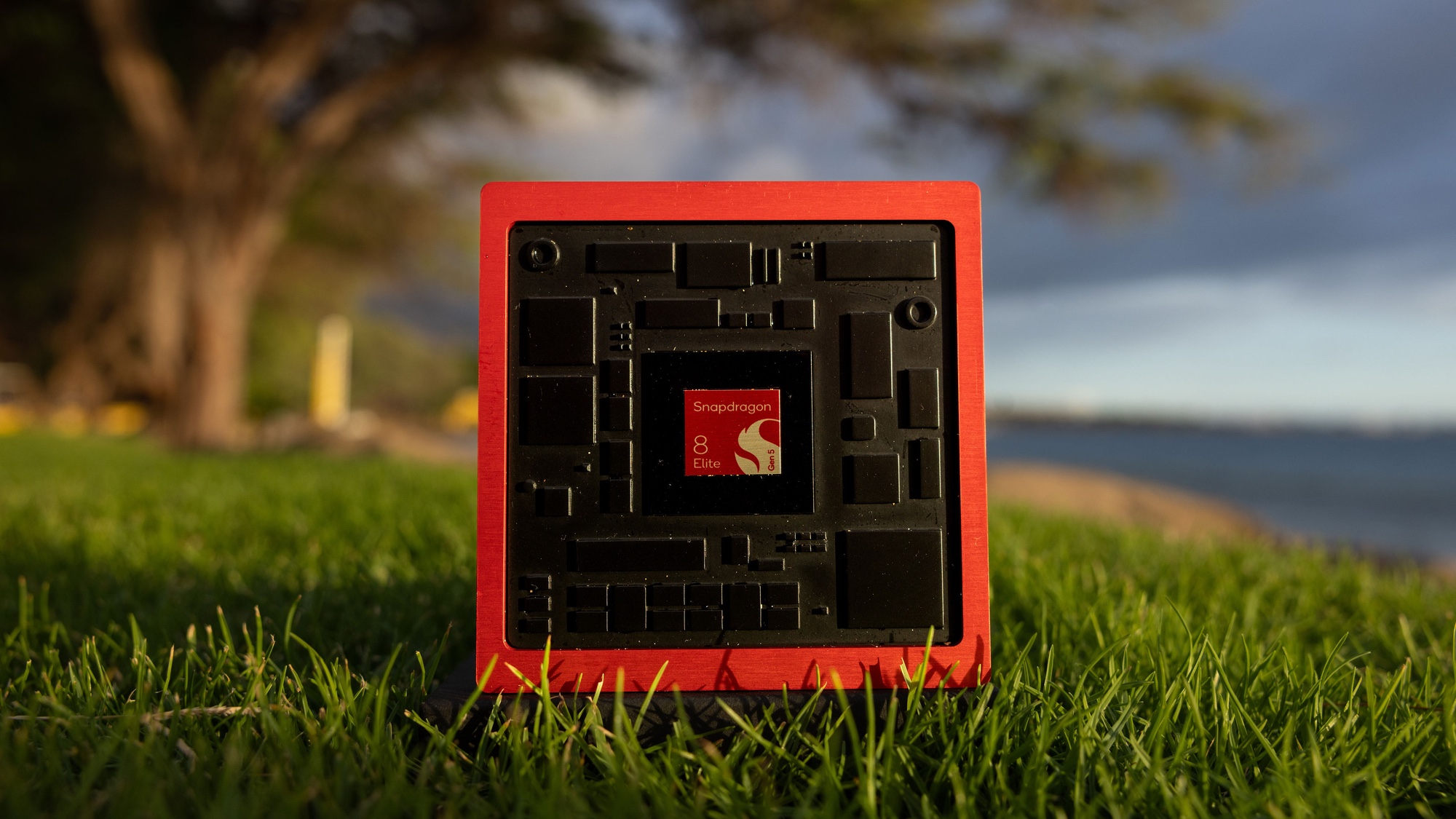 Snapdragon 8 Elite Gen 5 chipset on beach