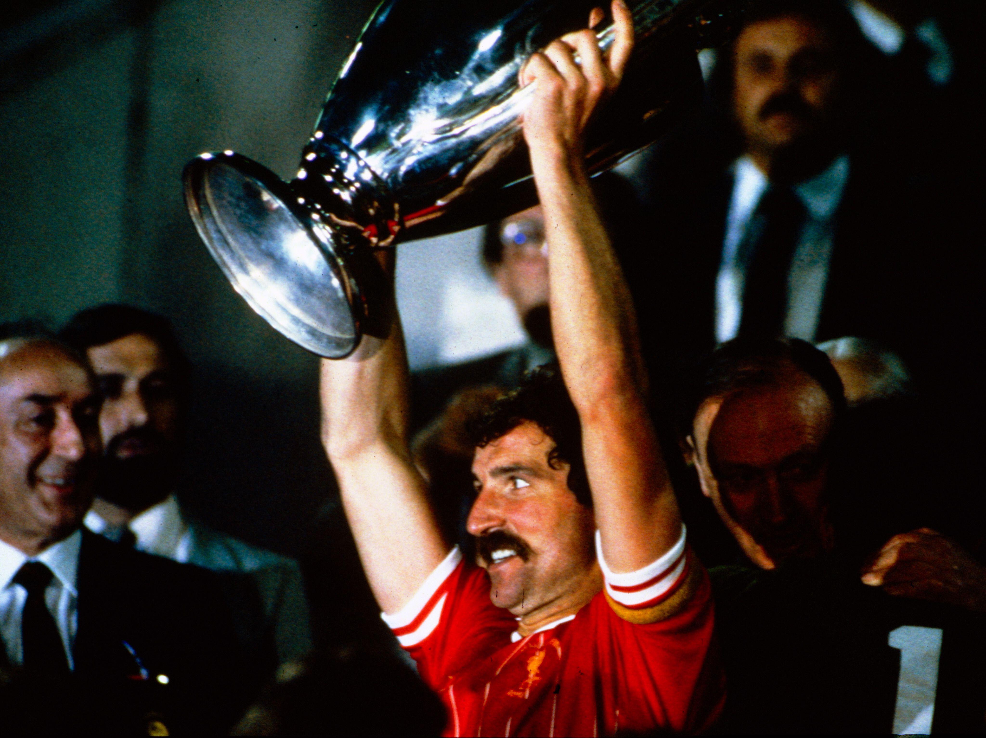 Graeme Souness lifts the European Cup as Liverpool captain, 1984