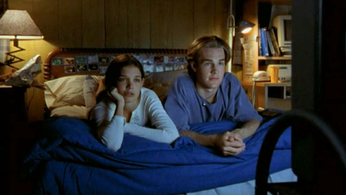 James Van Der Beek and Katie Holmes in Dawson&#039;s Creek