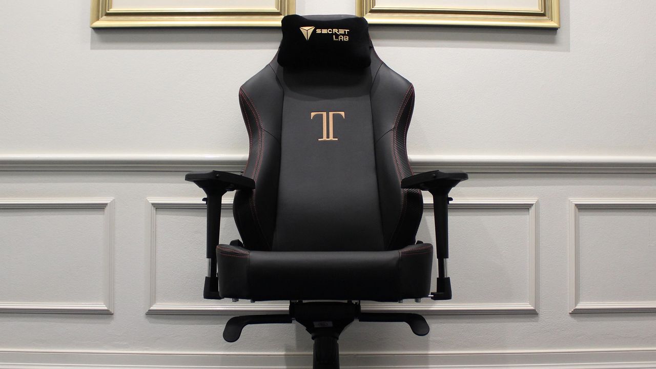 Secretlab Titan Evo 2022 in black against a white wall