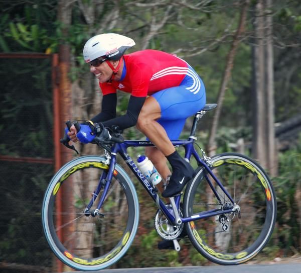 Yenier Lopez (Cuba) is now third overall.