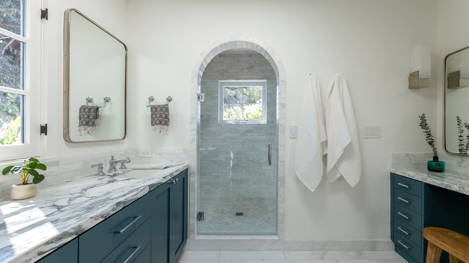 7 Things You Should Never Put on Your Bathroom Vanity