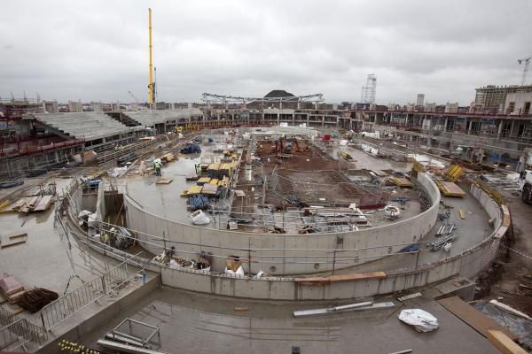 It might be a web of steel and concrete at the moment, but come 2012 this place will see the world's top trackies vie for a swag of gold medals.