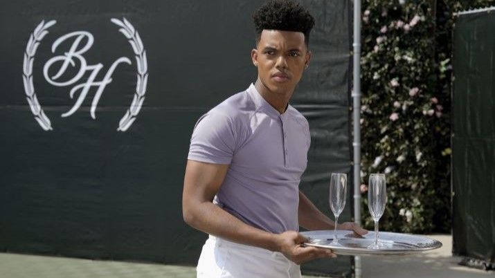 Jabari Banks as Will working as a waiter in Bel-Air season 3