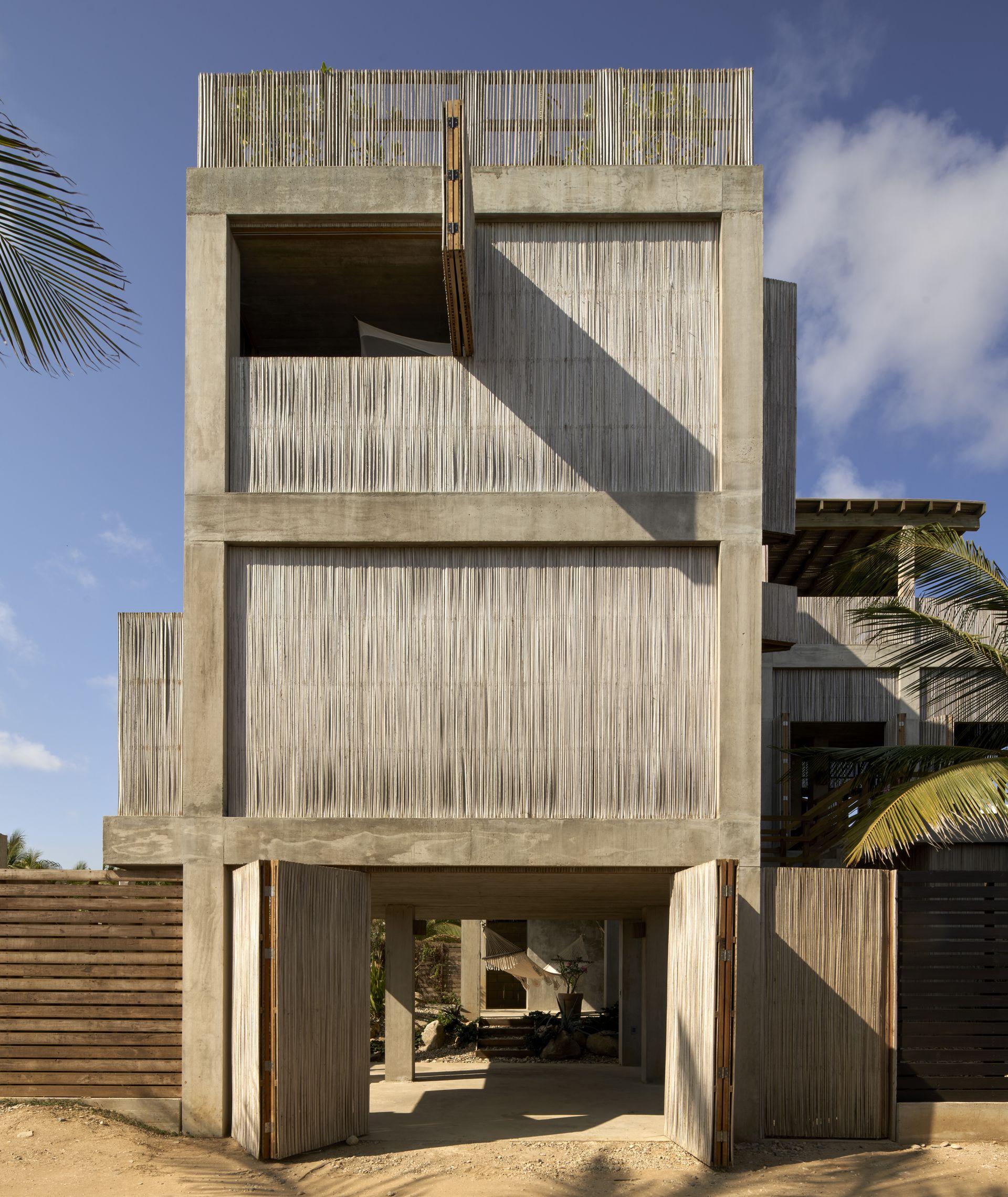 Casa Carrizo by BAAQ exterior section