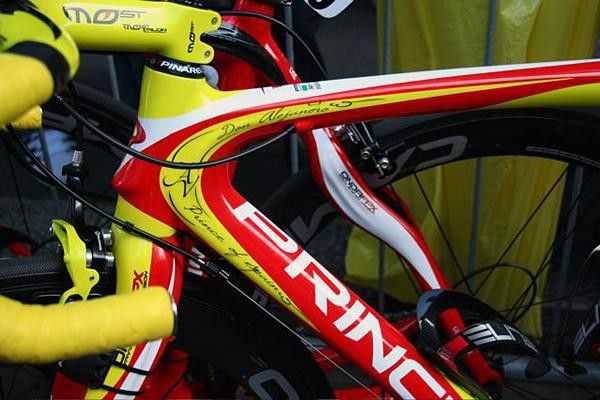 Note the fine detail - even the brake calliper has been painted in yellow.