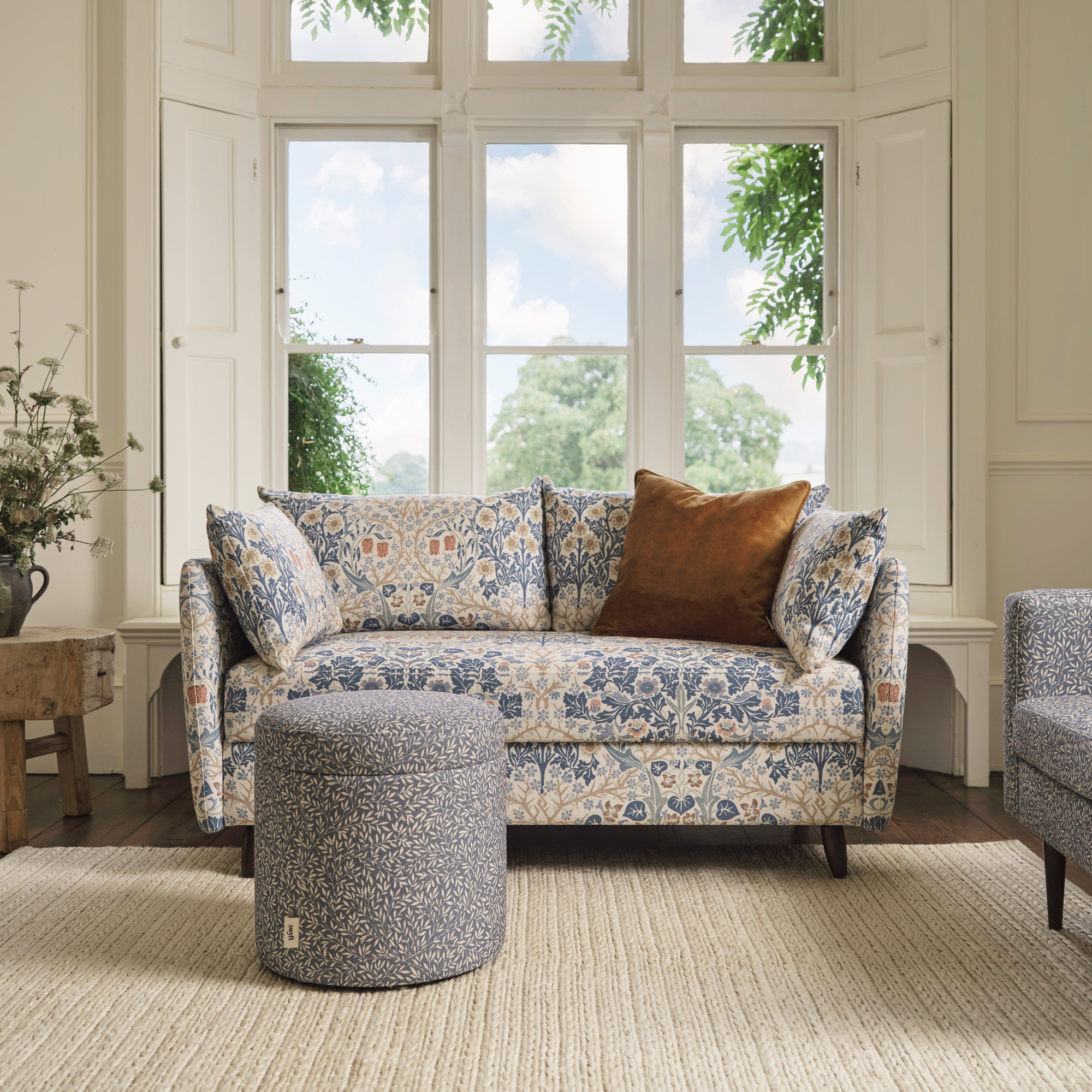 Swyft Model 08 Morris &amp;amp; Co sofa bed