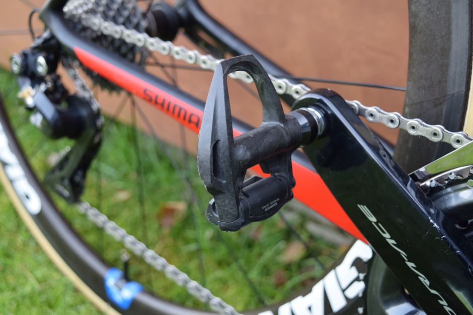The team opts for Dura-Ace R9100 series pedals