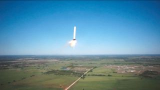 SpaceX's Grasshopper 820-Foot Test Flight Hovering