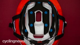 100% Altis Gravel Helmet detail showing the inside