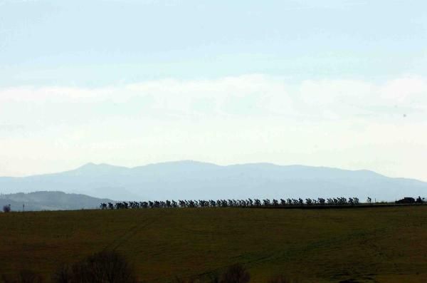A spectacular shot of the Strade Bianche peloton