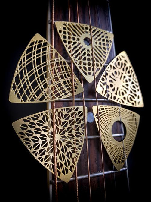 Aminimal guitar picks