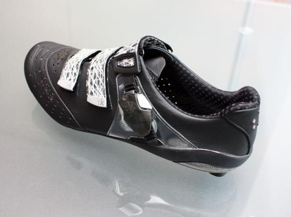 The new lasts are distinctly Italian with snug-looking fits through the rearmost two-thirds - especially around the heel - and a fairly narrow toe box.