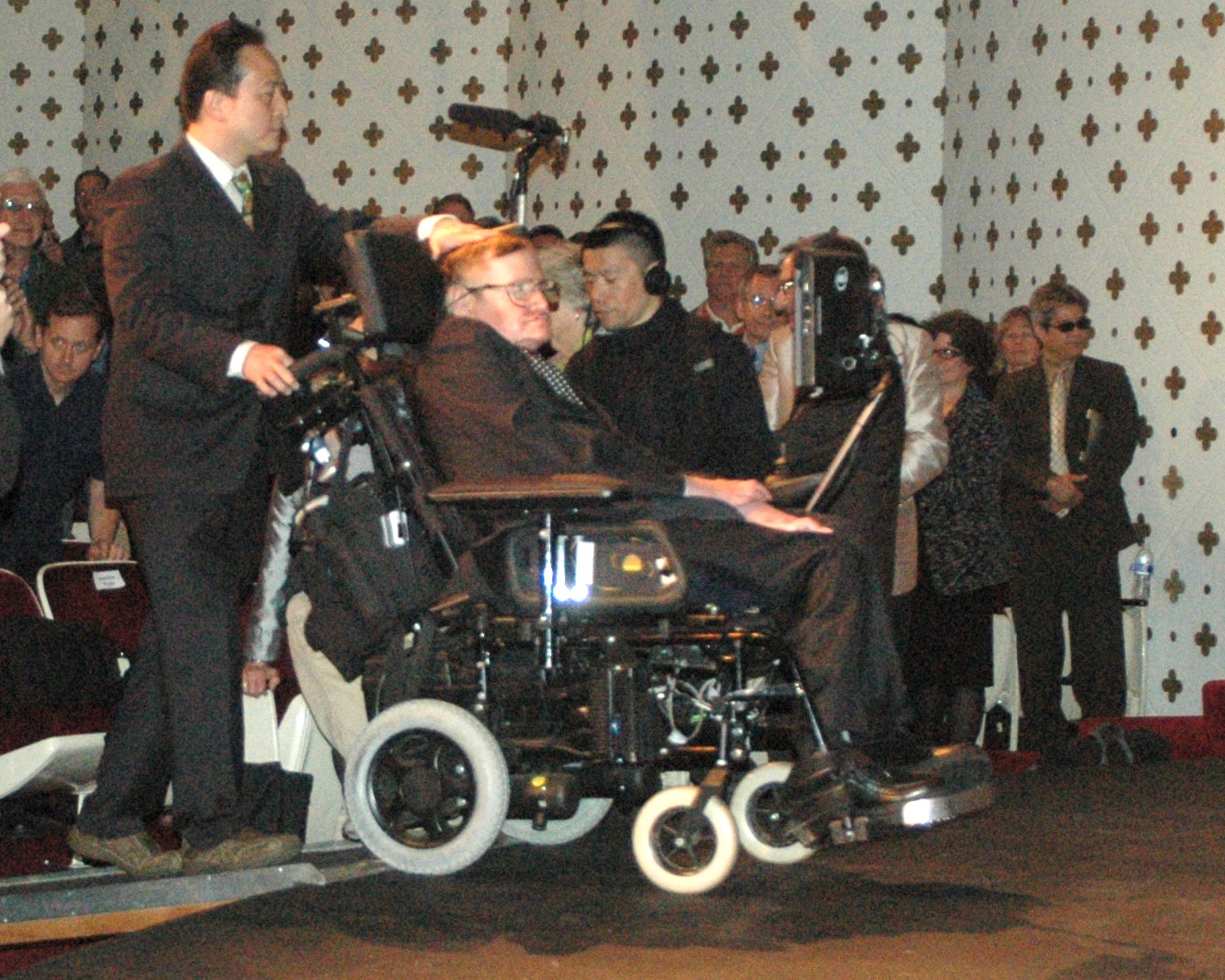 Stephen Hawking Onstage at Caltech Lecture