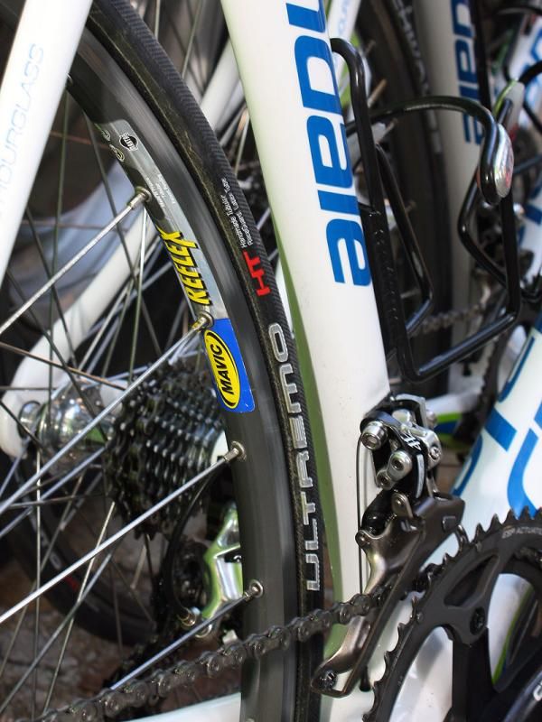 New Schwalbe Ultremo HT tubulars are mounted to Mavic Reflex rims on Liquigas's Cannondale Synapses.