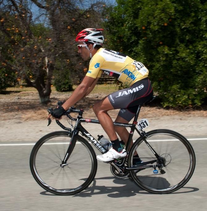 Race leader, Janier Acevedo (Jamis-Hagens Berman)