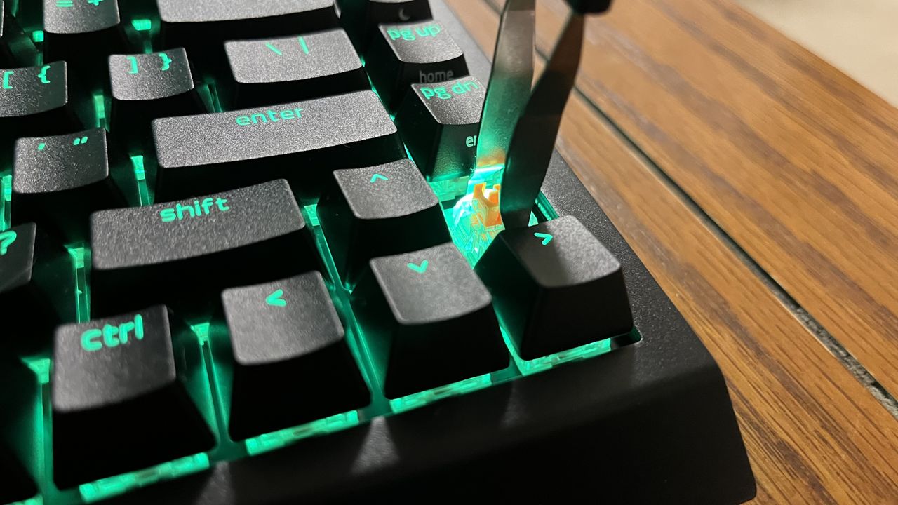 Razer BlackWidow V4 75% on a table