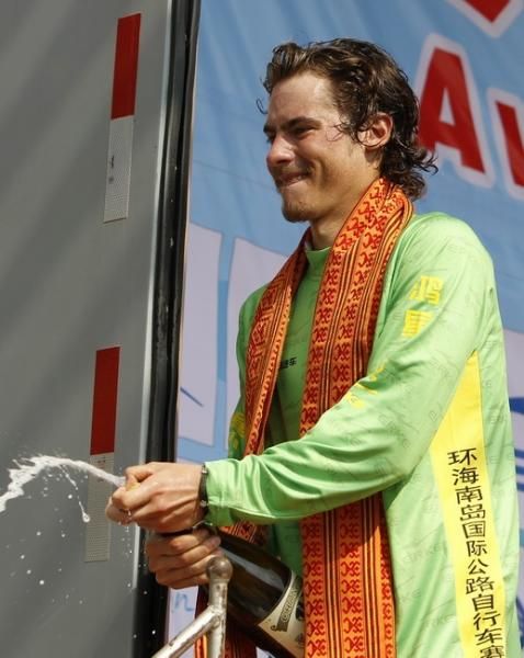 Justin Jules (VC La Pomme) leads the GC and the points classification.