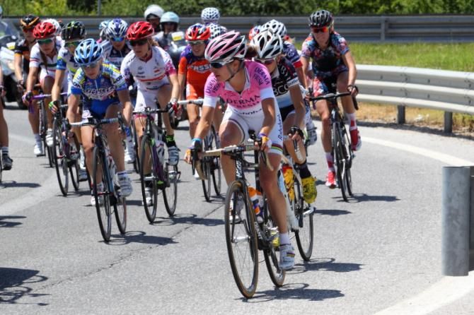 Race leader, Marianne Vos (Rabo-LivGiant) in the maglia rosa