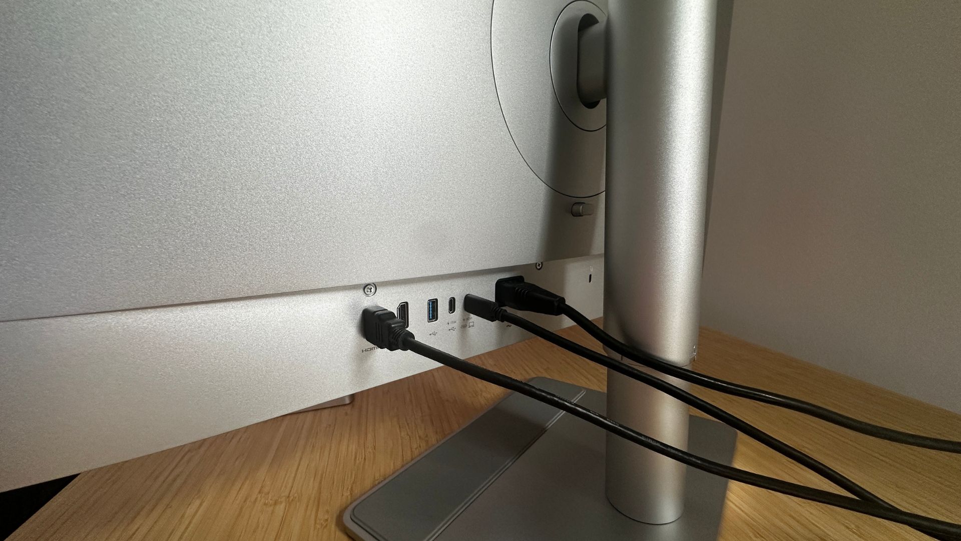 There's plenty of ports for the BenQ MA320U