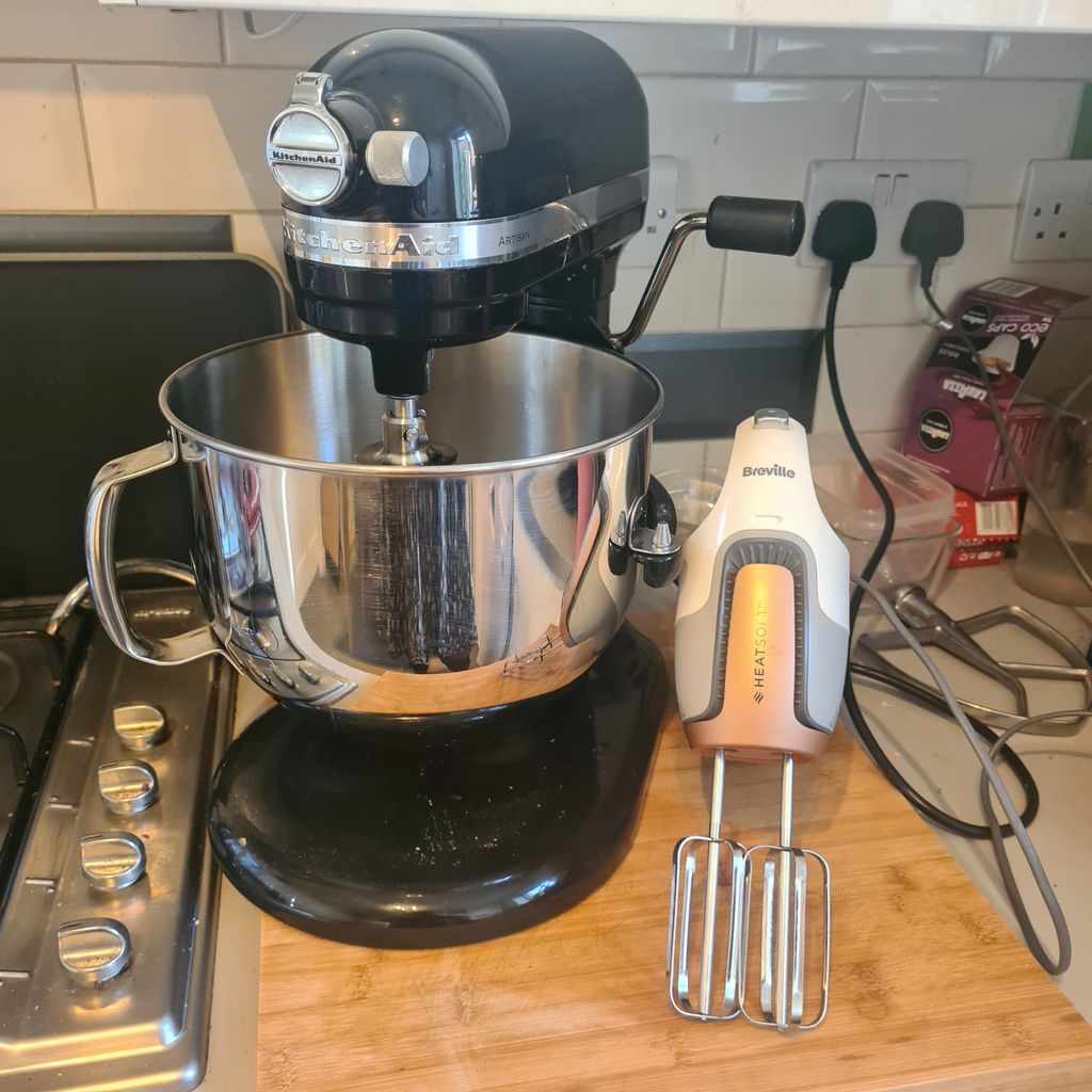 Hand mixer vs stand mixer which should you buy? Homes & Gardens