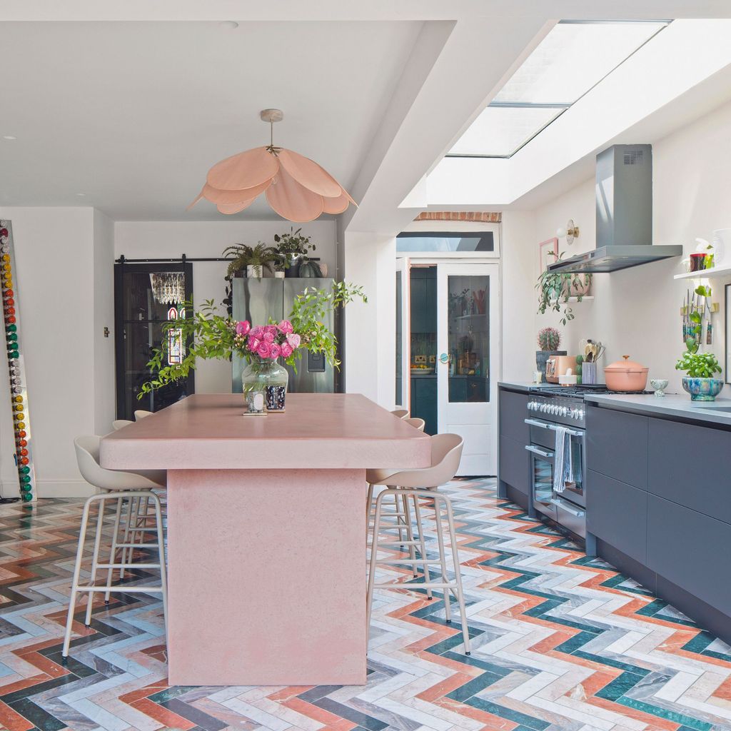 The best kitchen island layout ideas for a sociable space | Ideal Home
