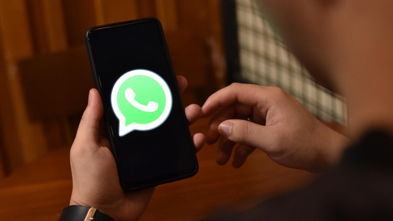 شعار WhatsApp على هاتف Android