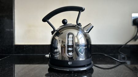 Dualit 2-litre Dome kettle