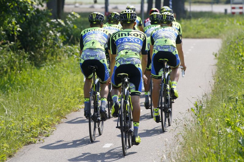 The Tinkoff-Saxo kit from the rear