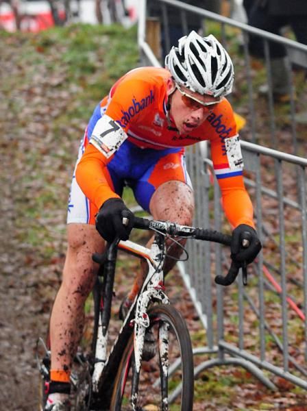 Danny Van Poppel (Netherlands) descending in 2nd place.