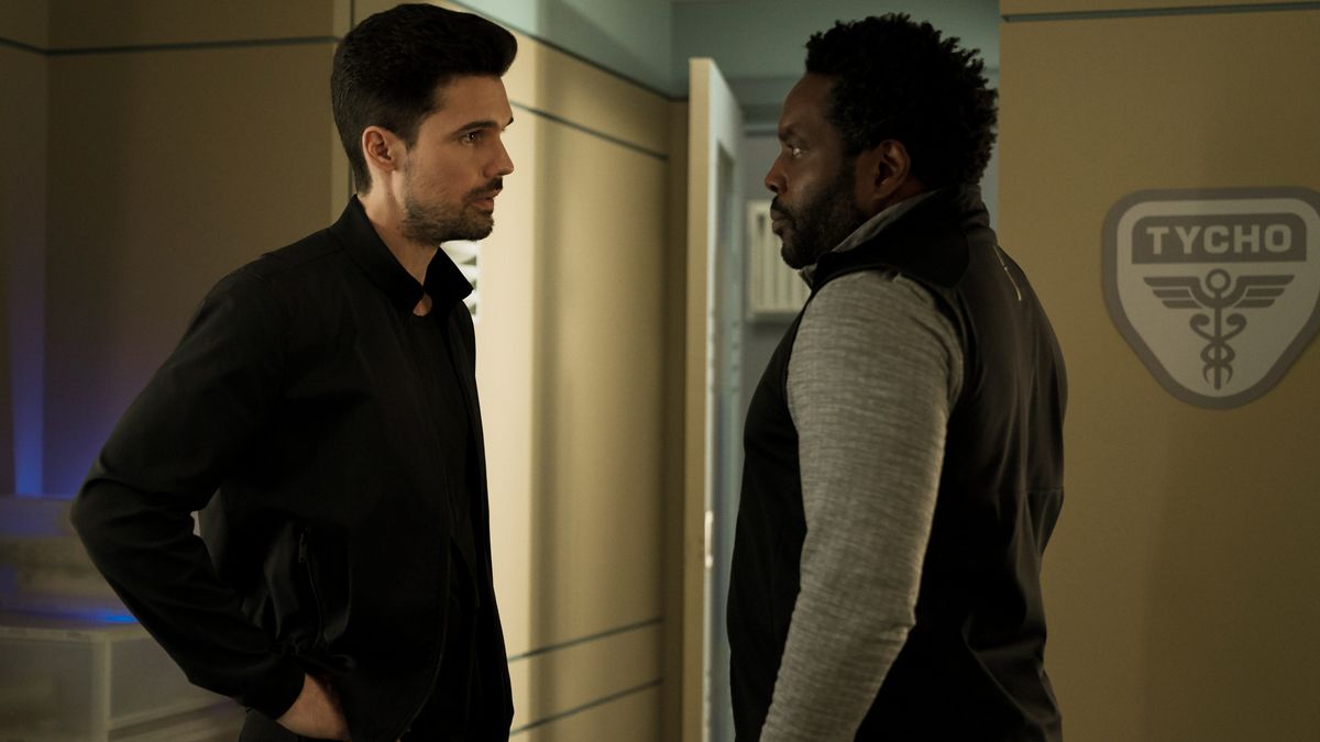 Steven Strait as James Holden and Chad L. Coleman as Fred Johnson in Season 5 of "The Expanse" on Amazon Prime Video.