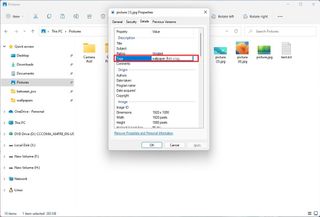 File Explorer add tag to file